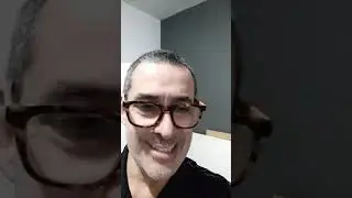 UM PRESENTÃO PARA O ESTÚDIO