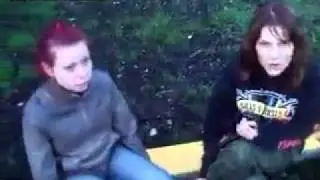 девушки смеются как лошади
