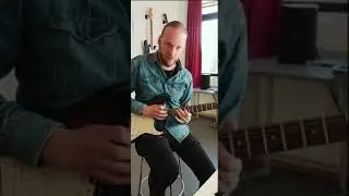 Easy but CRAZY Sounding Tapping Lick