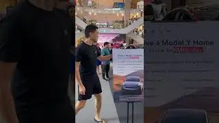 Tesla Bot in Malaysia (Pavilion KL)!