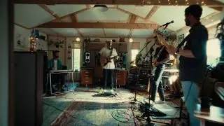 Novo Amor - Hotel / Easy Feeling (Live)