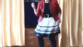 Бабка жжет. Танцы из Тик Ток. Вот такие танцы в 60 лет
