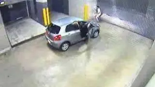 uscire dal parcheggio sotterraneo