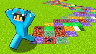 Minecraft But JUMPING Gives You RANDOM Items!