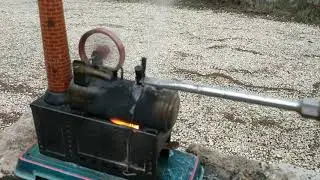 Machine à vapeur