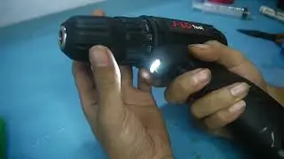 Memperbaiki baterai bor cordles JLD-tool yang tidak bisa di isi dan mati