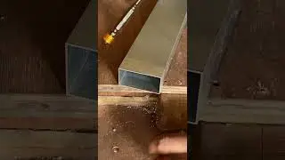 Magnetic screw drill bit