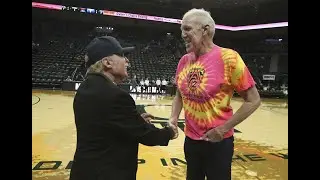 Bill Walton talks about Phil Knight... and the twists and turns of life.