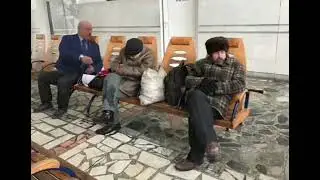 Прикол!!! александр лукашенко на вокзале)))