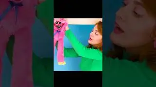 розовые стены