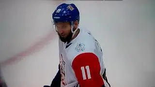 Steven Stamkos gets out of way at last second from Hanzal