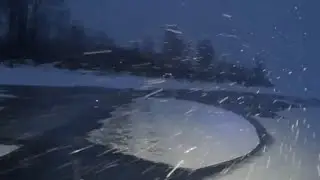 Аэролодка по промоинам, не повторять!!! Глубина 6 метров, мороз -25