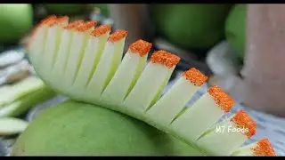 Seasonal food || Delicious Combination || Mango Slices 🥭 cutting || added with Salt and  Chilli 🌶