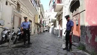 Napoli, uomo morto in strada in Vico Colonne al Lavinaio: fermato il presunto assassino