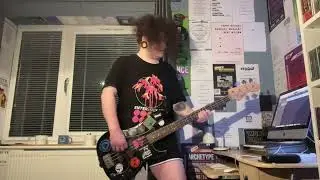 Twisted Sister - We're Not Gonna Take It (Bass Cover)
