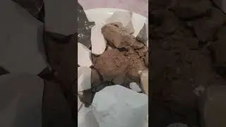 влажные глины и сухой глиномель