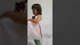 Anak desa seneng bgt pake baju princess #masyaAllah #princess #dress #senang #happy #seneng #baju