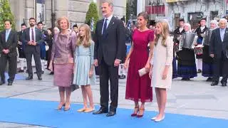Repasamos los últimos looks de Leonor en los Premios Princesa de Asturias