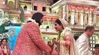 Anant Ambani And Radhika Merchant Varmala Ceremony !