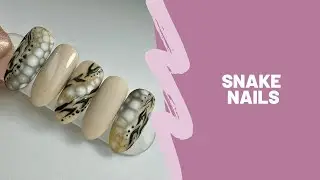 Snake Nails