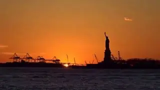 NEW YORK - Sunset from Battery Park