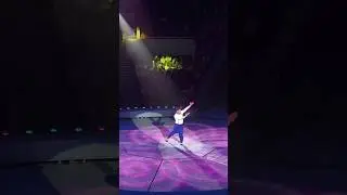 Смешной танец клоуна