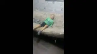 В попе кавырялся
