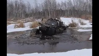Провалились Под Первый Лёд на Реке! Переплываем Реку на Снегоболотоходе!