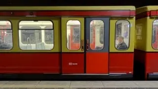 S-Bahn Berlin: Baureihe 485 (885 080) mit Coladosen-Tür [1080p50 ᴴᴰ]