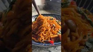THAI BASIL NOODLES inspired by PAD KRA PAO🍝 #thaibasil #padkrapao #veganrecipes #noodles #thaifood