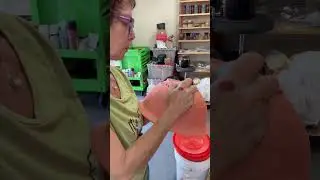Using glaze in a bulb syringe #potterytechniques #potterylife #glazingpottery #glazing #amythepotter