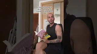 LEYENDO EN EL METRO