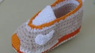 Пинетки крючком спортивного типа