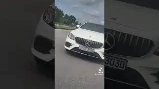 Mercedes Benz E350e 