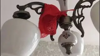 Красные трусы на люстре к деньгам и удаче 👍🏻