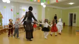 Веселая игра с детьми на утреннике 8 Марта в детском саду Младшая группа