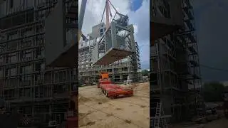 Выгрузка негабаритного модуля.