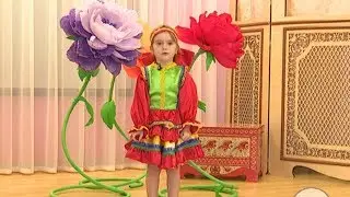 «Мир глазами детей»: новогодние костюмы, традиции и песенка «Вишенки-серёжки» 0+