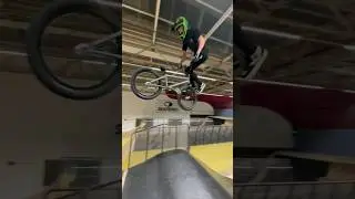 360 DOUBLE TAILWHIP TRAIN🚂 #bmx #shorts