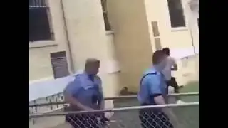 Чернокожий Марио убегает от полиции ...