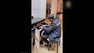 Park Bulvar- mühafizəçidən pianinoda möhtəşəm ifa 2021
