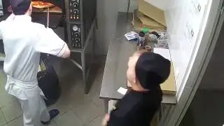 Повара от бога (Вот почему тебе всегда так долго везут пиццу)