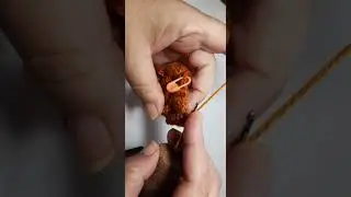 Сосновая шишка крючком