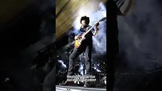 Somebody hold my 🍺 and hand me my 🎸