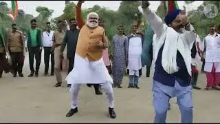 Indian PM Modi dances to celebrate landing of Chandrayaan 3 on the Moon