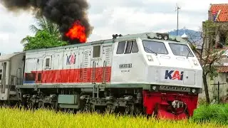DETIK - DETIK KERETA NANJAK KELUAR API KOBONG !