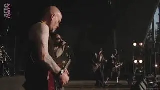 Discharge   The blood runs red  Hellfest 2022