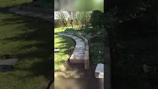 Клумба из кирпичей как сделать 🧱