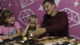 Весёлый челлендж с едой откуси, лизни, съешь!!! Играем с папой)))))