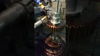 MrAnatol Rascu Как работает зубофрезерный станок#engineer #machine #sorts #tech #metal #shortsvideo